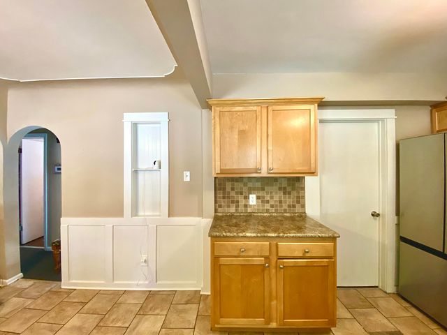 319 Holly Street Sw, City Of Wyoming, MI 49548