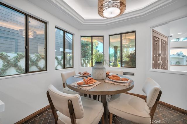 857 6th, Manhattan Beach, CA 90266