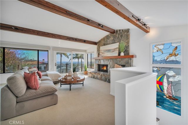 857 6th, Manhattan Beach, CA 90266