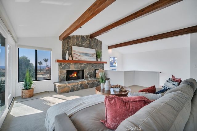 857 6th, Manhattan Beach, CA 90266