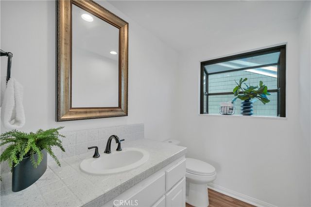 857 6th, Manhattan Beach, CA 90266