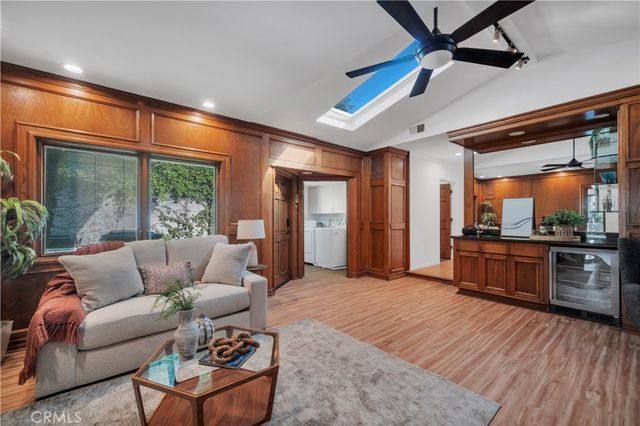857 6th, Manhattan Beach, CA 90266