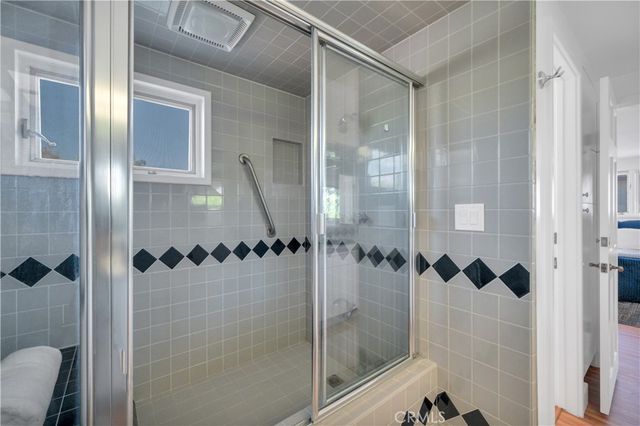 857 6th, Manhattan Beach, CA 90266