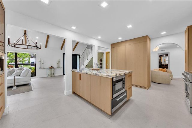 342 N FAIRWAY N, Tequesta, FL 33469