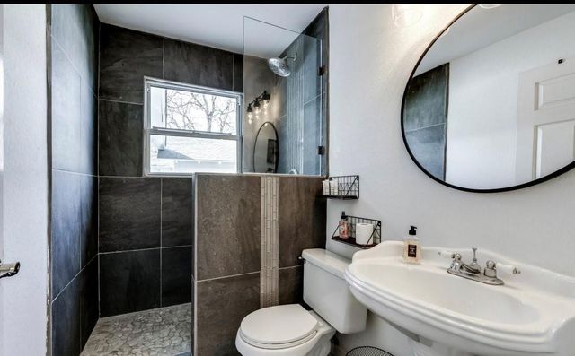 2021 Bluebonnet Drive, Fort Worth, TX 76111