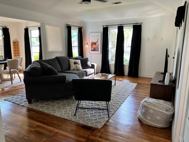 2021 Bluebonnet Drive, Fort Worth, TX 76111