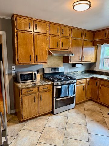 1809 Church Ave, Mena, AR 71953