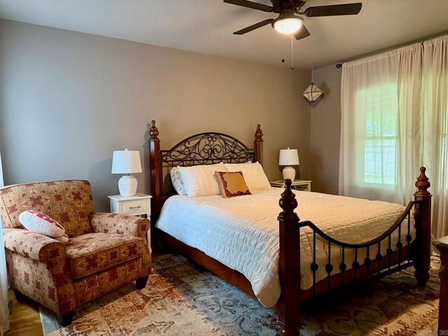 1809 Church Ave, Mena, AR 71953