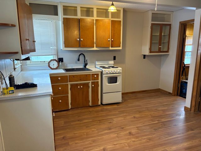 655 4th Avenue, Mountain Lake, MN 56159