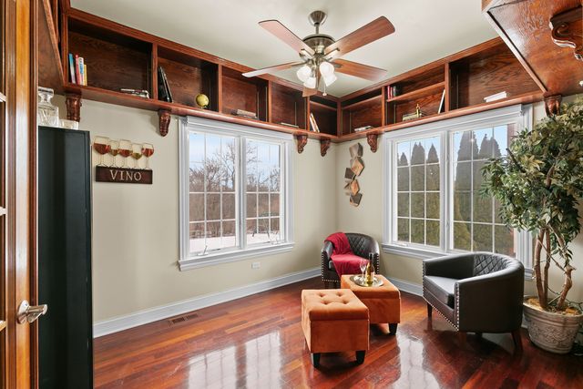 7650 Pineview Lane, Frankfort, IL 60423