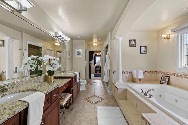 7650 Pineview Lane, Frankfort, IL 60423