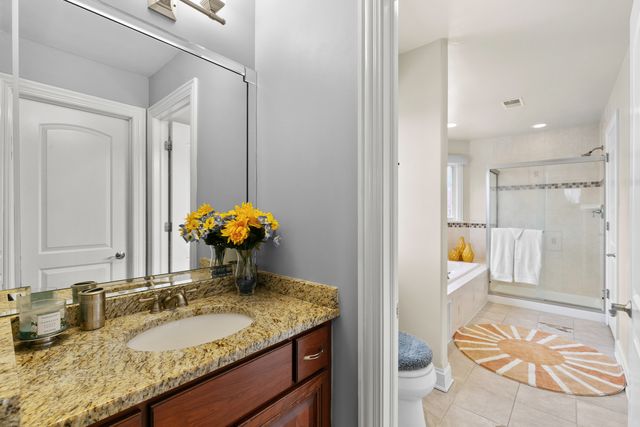 7650 Pineview Lane, Frankfort, IL 60423