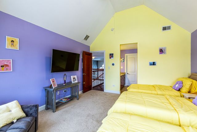 7650 Pineview Lane, Frankfort, IL 60423