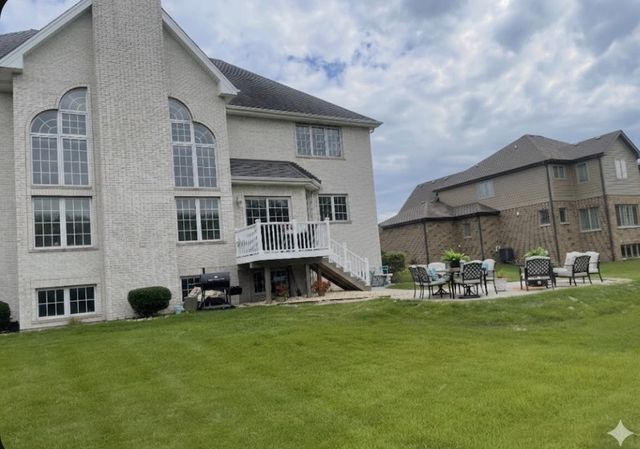 7650 Pineview Lane, Frankfort, IL 60423