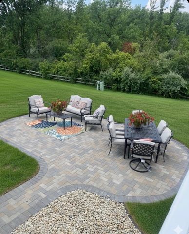 7650 Pineview Lane, Frankfort, IL 60423