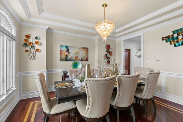 7650 Pineview Lane, Frankfort, IL 60423