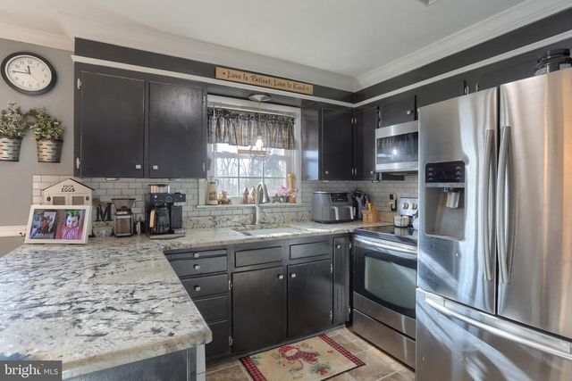 3032 TUNNEL HILL RD, Lebanon, PA 17046