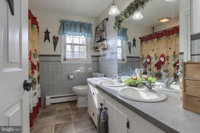 3032 TUNNEL HILL RD, Lebanon, PA 17046