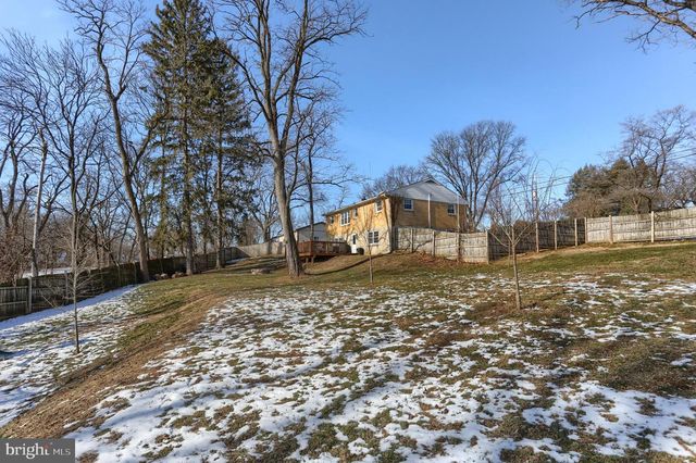 3032 TUNNEL HILL RD, Lebanon, PA 17046