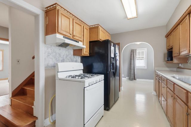 325 23rd Street, East Moline, IL 61244