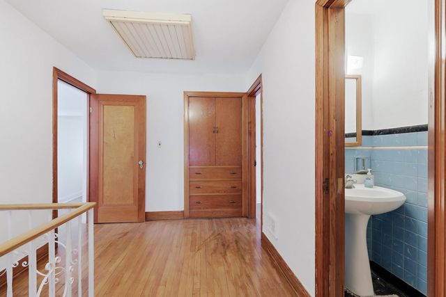 325 23rd Street, East Moline, IL 61244