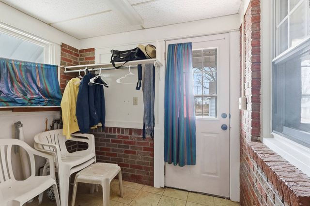 325 23rd Street, East Moline, IL 61244