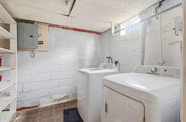 325 23rd Street, East Moline, IL 61244