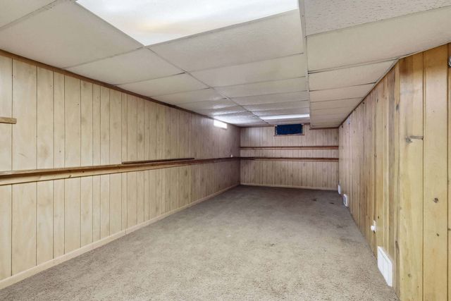 325 23rd Street, East Moline, IL 61244