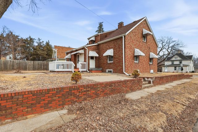 325 23rd Street, East Moline, IL 61244