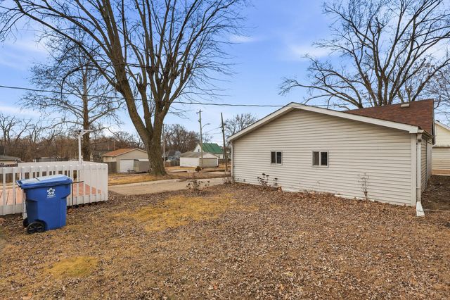 325 23rd Street, East Moline, IL 61244