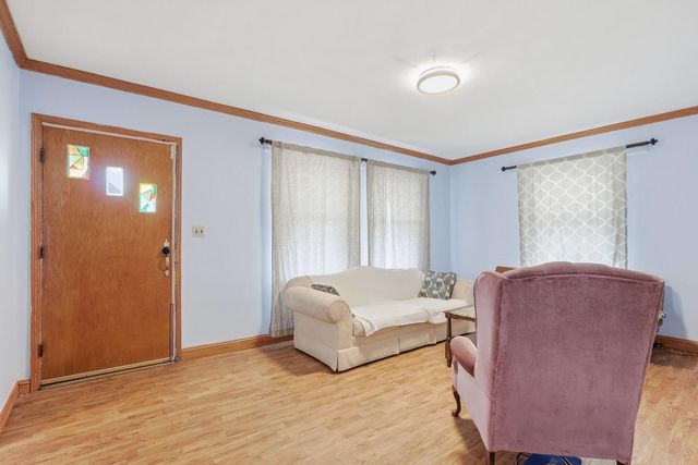 325 23rd Street, East Moline, IL 61244