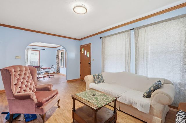 325 23rd Street, East Moline, IL 61244