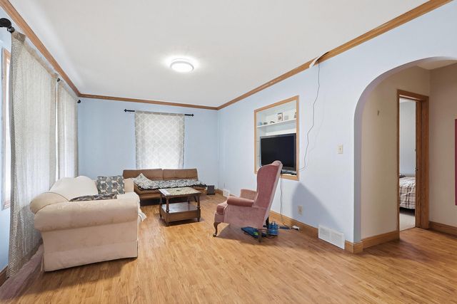 325 23rd Street, East Moline, IL 61244