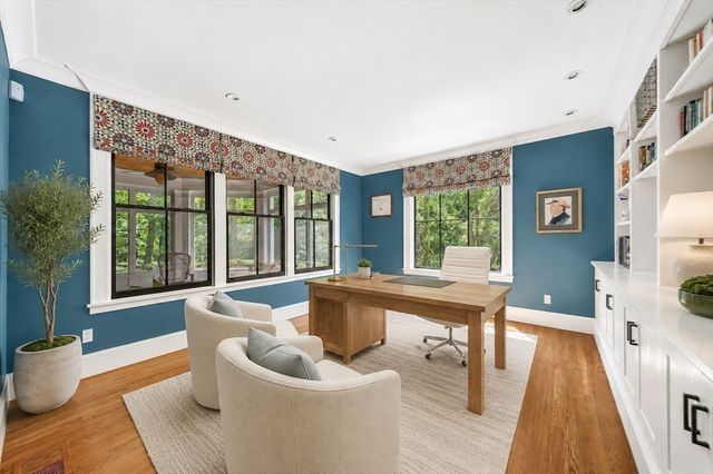 10 Chandler Circle, Weston, MA 02493