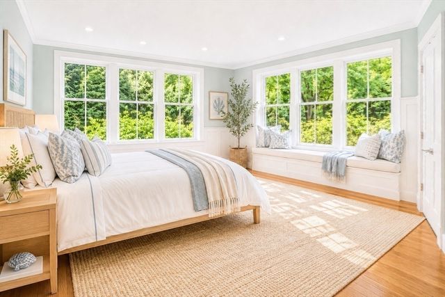 10 Chandler Circle, Weston, MA 02493
