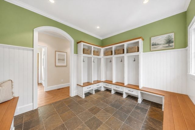 10 Chandler Circle, Weston, MA 02493