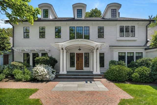 10 Chandler Circle, Weston, MA 02493