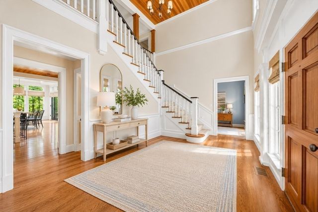 10 Chandler Circle, Weston, MA 02493