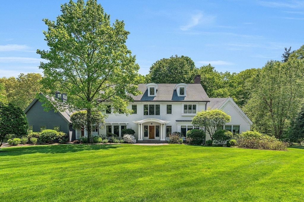 10 Chandler Circle, Weston, MA 02493