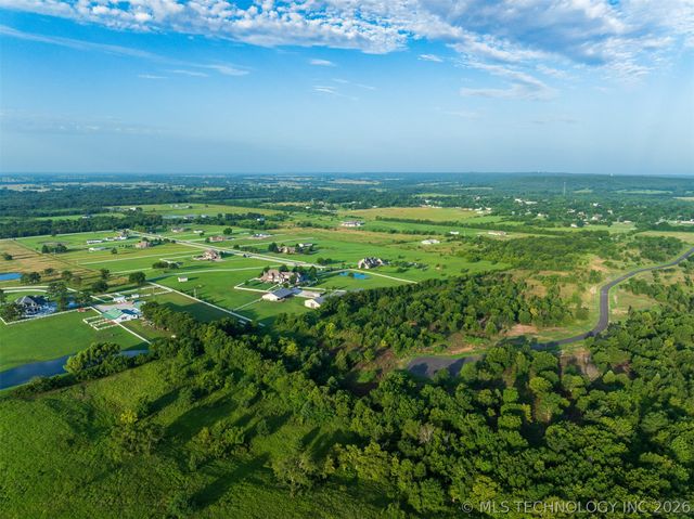 011 W 195th Street S, Mounds, OK 74047