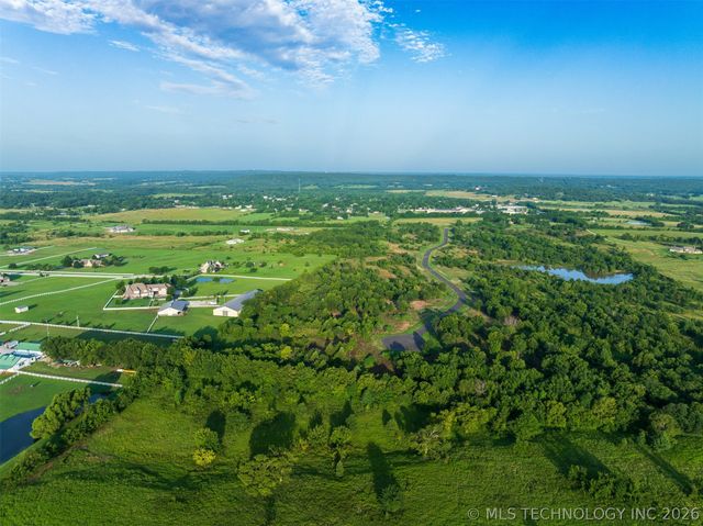 011 W 195th Street S, Mounds, OK 74047