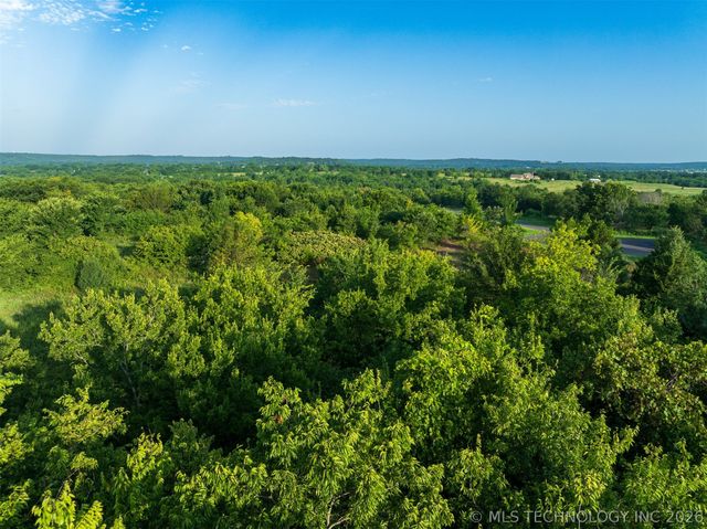 011 W 195th Street S, Mounds, OK 74047