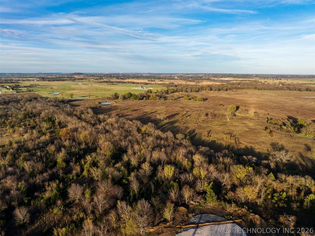 011 W 195th Street S, Mounds, OK 74047