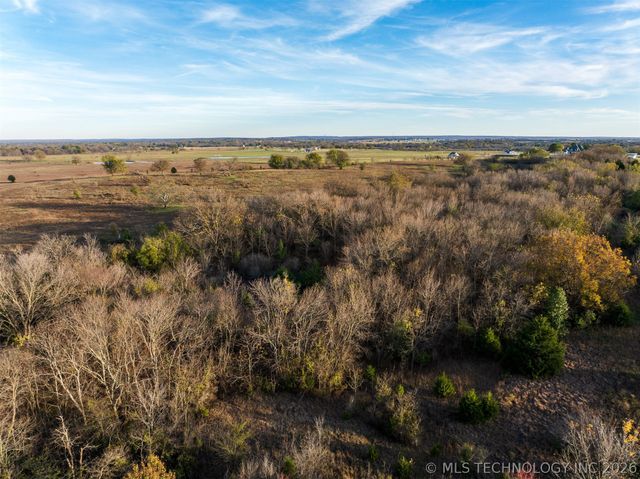 011 W 195th Street S, Mounds, OK 74047