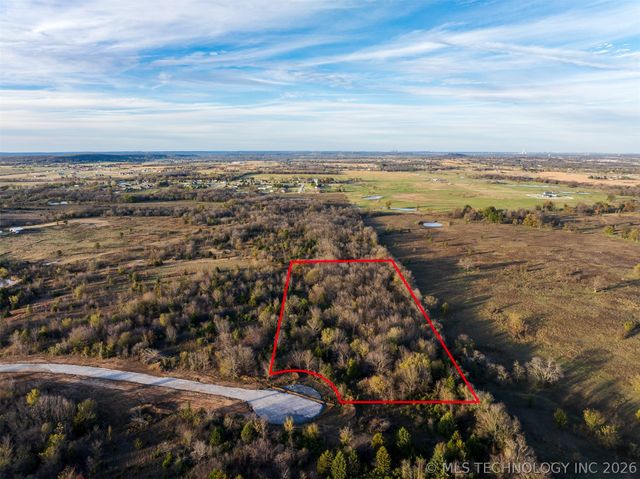 011 W 195th Street S, Mounds, OK 74047