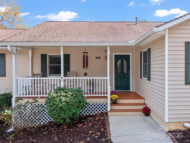 105 Goldfinch Lane, Asheville, NC 28803