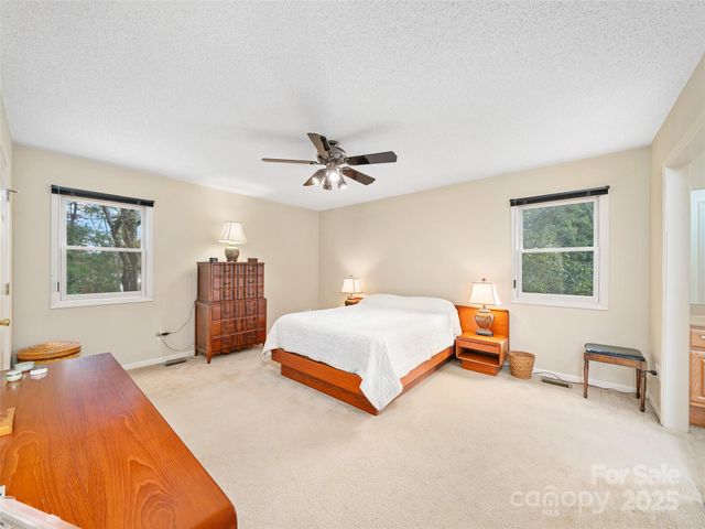 105 Goldfinch Lane, Asheville, NC 28803