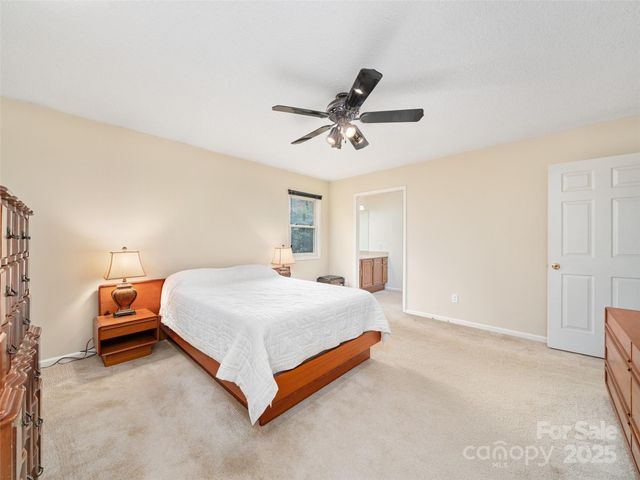 105 Goldfinch Lane, Asheville, NC 28803