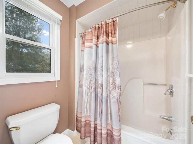 105 Goldfinch Lane, Asheville, NC 28803