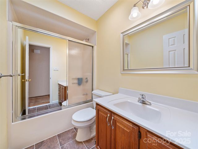 105 Goldfinch Lane, Asheville, NC 28803